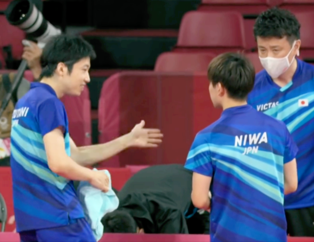 瑞典乒乓球队鏖战比利时乒乓球队,水谷隼统治全场的简单介绍 瑞典乒乓球队鏖战比利时乒乓球队,水谷隼统治全场的简单介绍