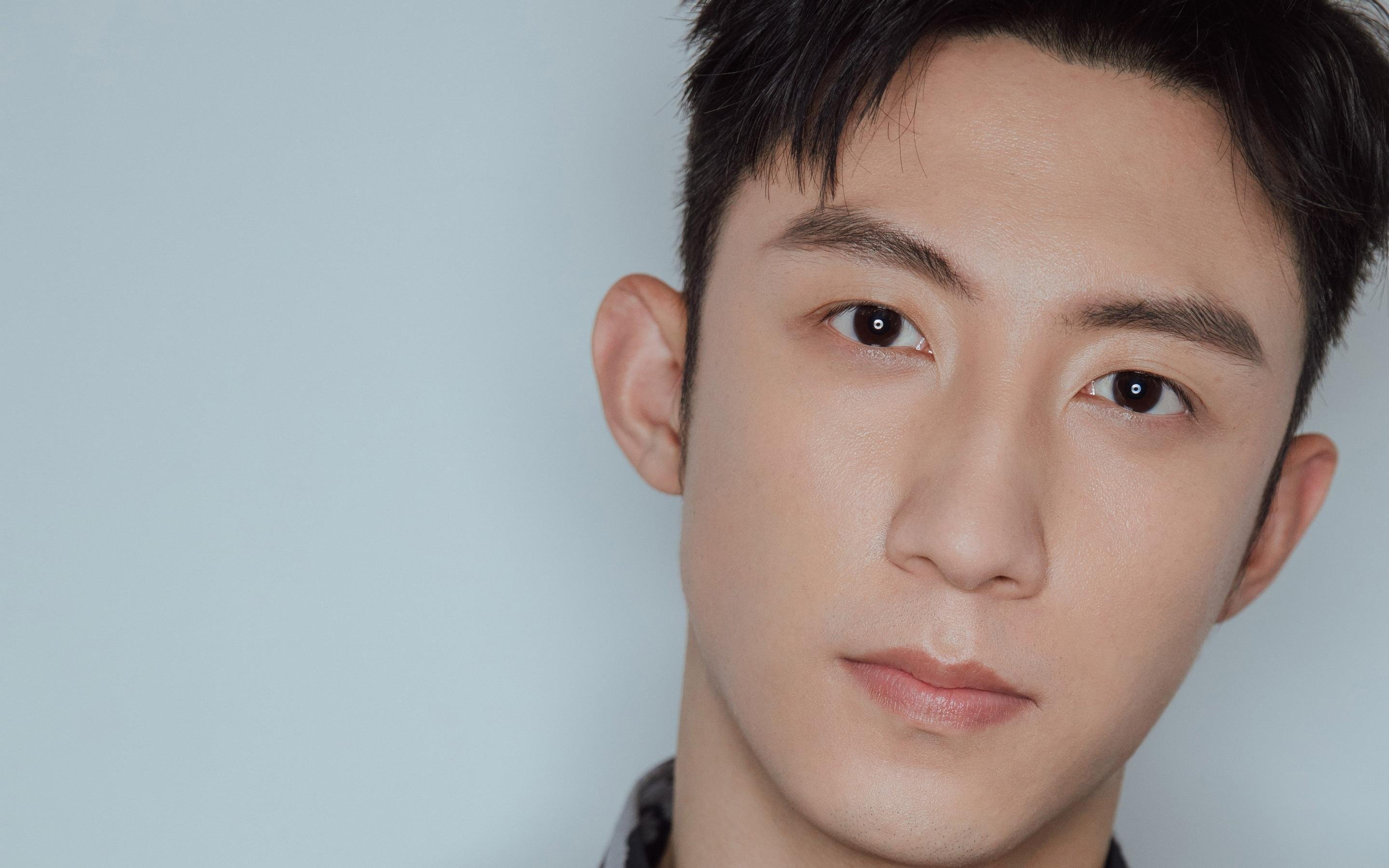 爵士的铁壁锁不住德罗赞的火花,勇士的胜利掩不住那一抹孤独的光