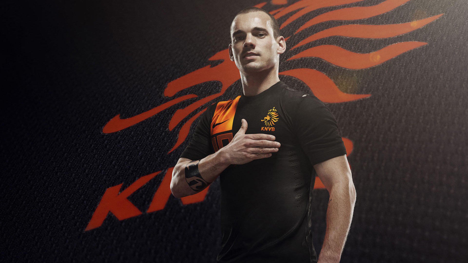 凌晨两点半，当美洲狂喜刺穿德国堡垒，英伦玫瑰已点燃另一个赛场