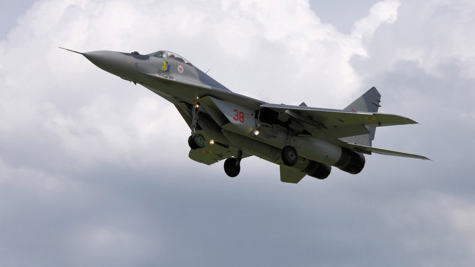 雅加达烽火夜，一场超越胜负的史诗鏖战，郑思维点燃羽球之魂