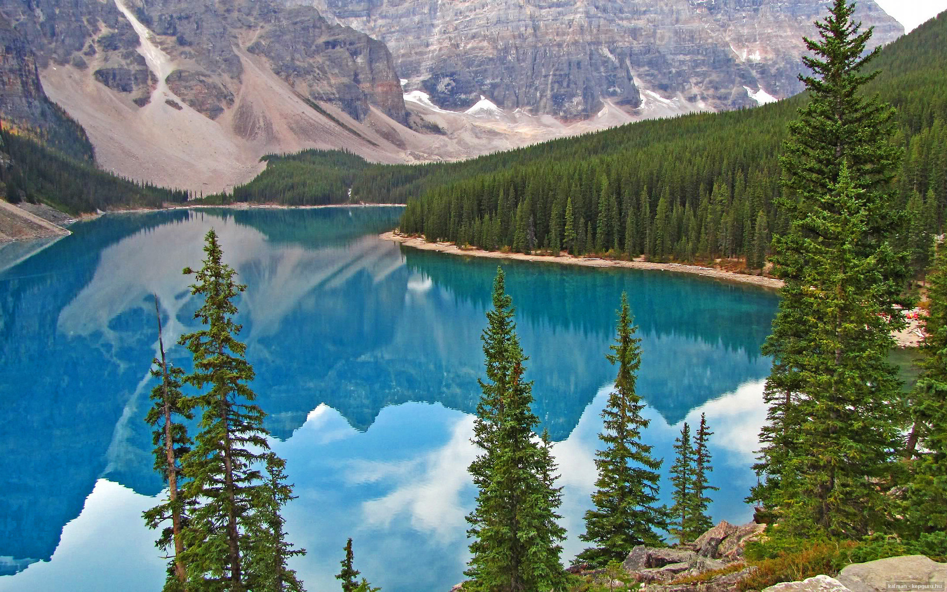 冰与火的碰撞，波兰VS苏格兰—美加墨世界杯生死突围战的矛与盾之争