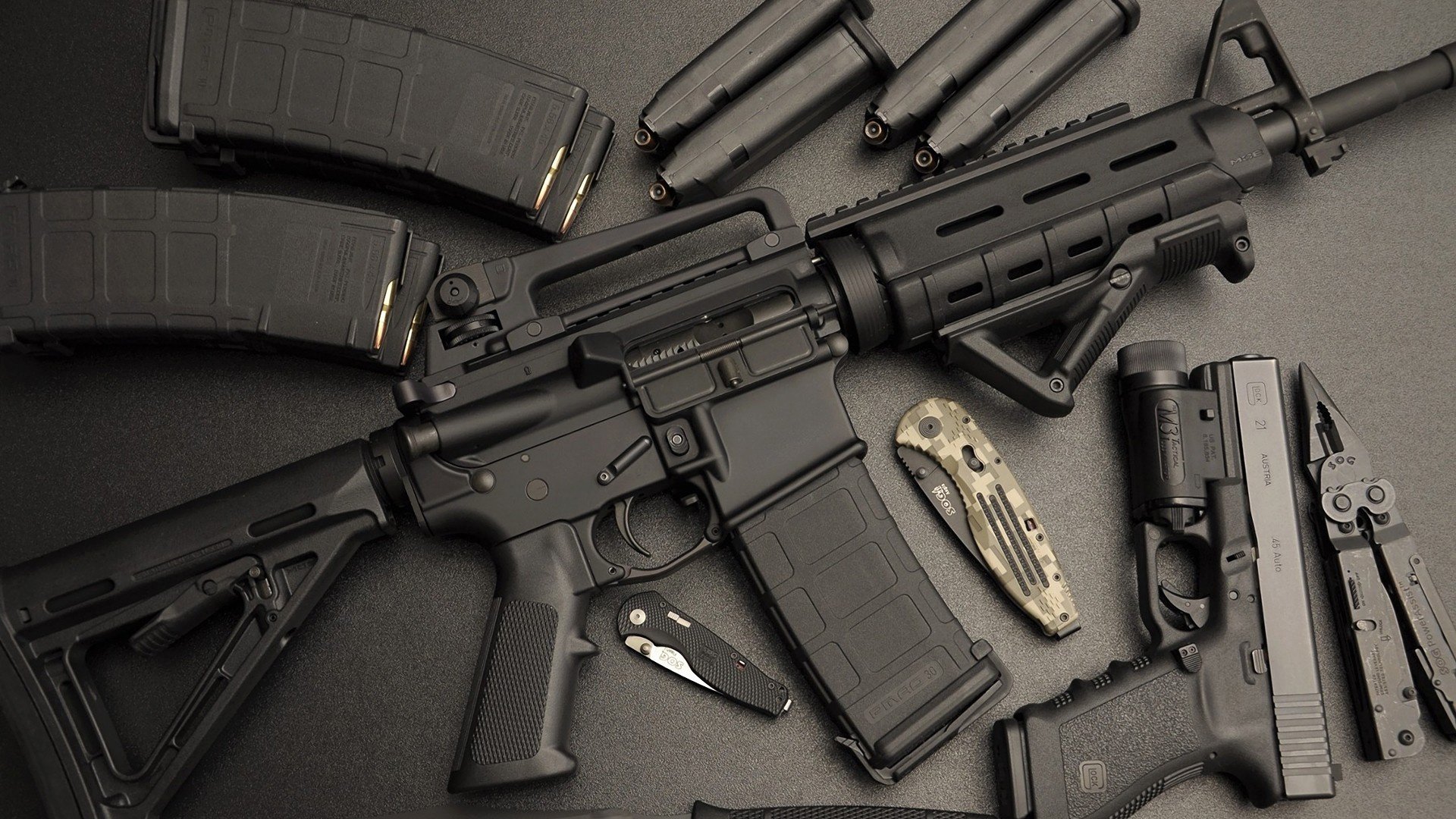 一人照亮总决赛夜空，多诺万·米切尔的非典型英雄之路