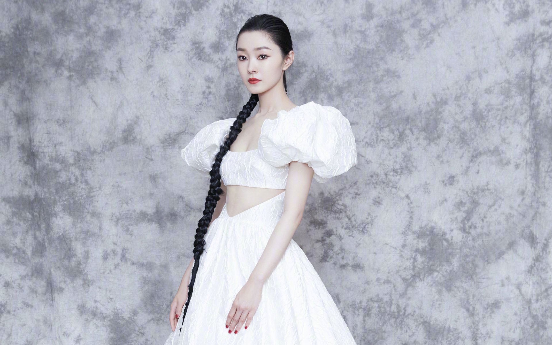 破局与稳守，拜仁的希腊利刃与富安健洋的不屈磐石